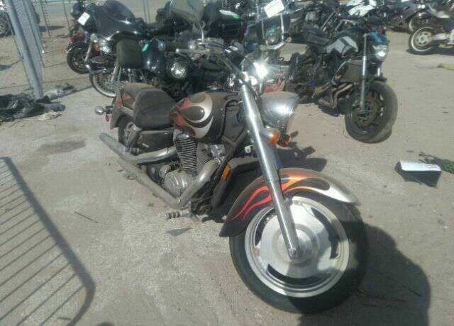 Honda VT1100C2 (SHADOW SABRE)