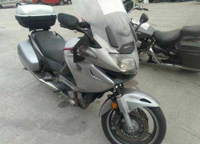 Honda NT700VA/NT700V