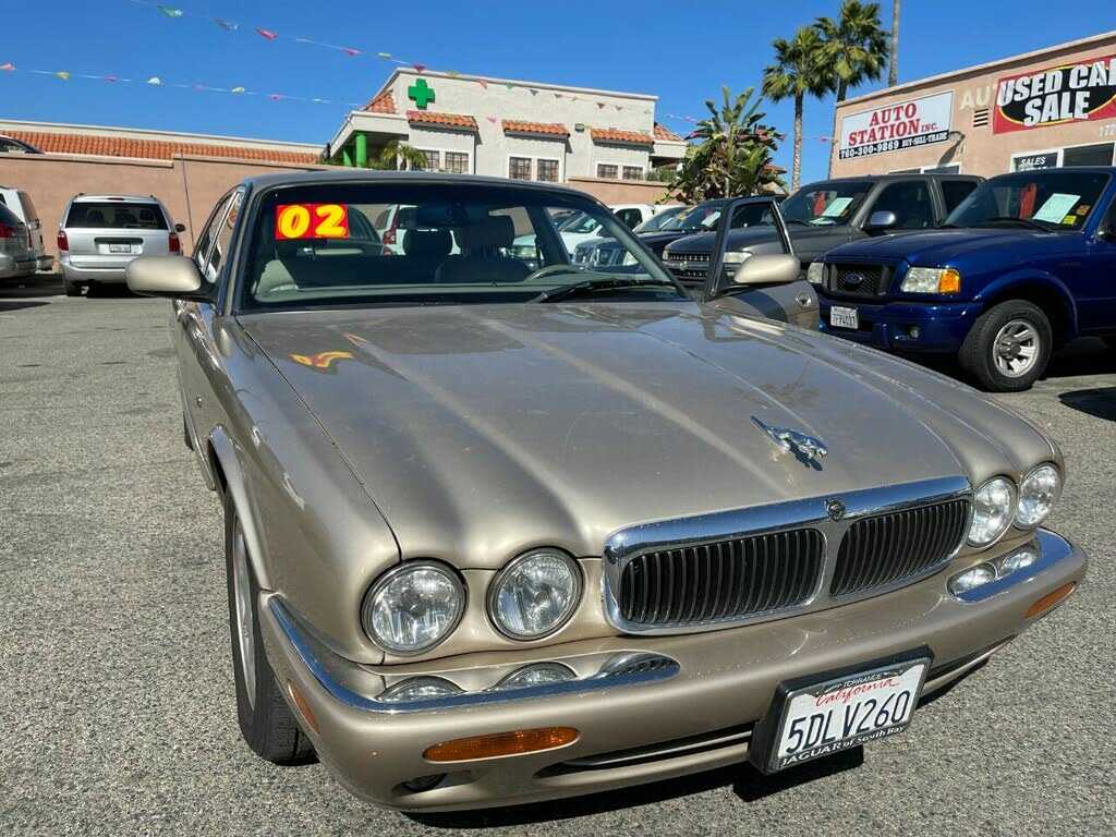 Jaguar XJ8