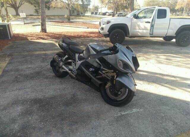 Suzuki GSX1300R