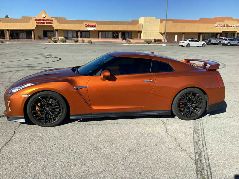 Nissan GT-R