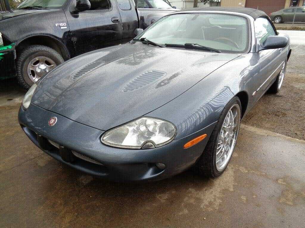Jaguar XKR