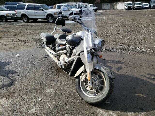 Suzuki VLR1800/VLR1800T