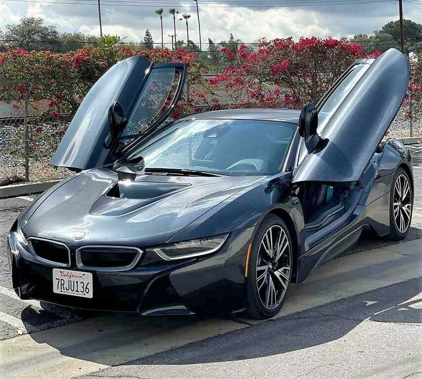 BMW i8