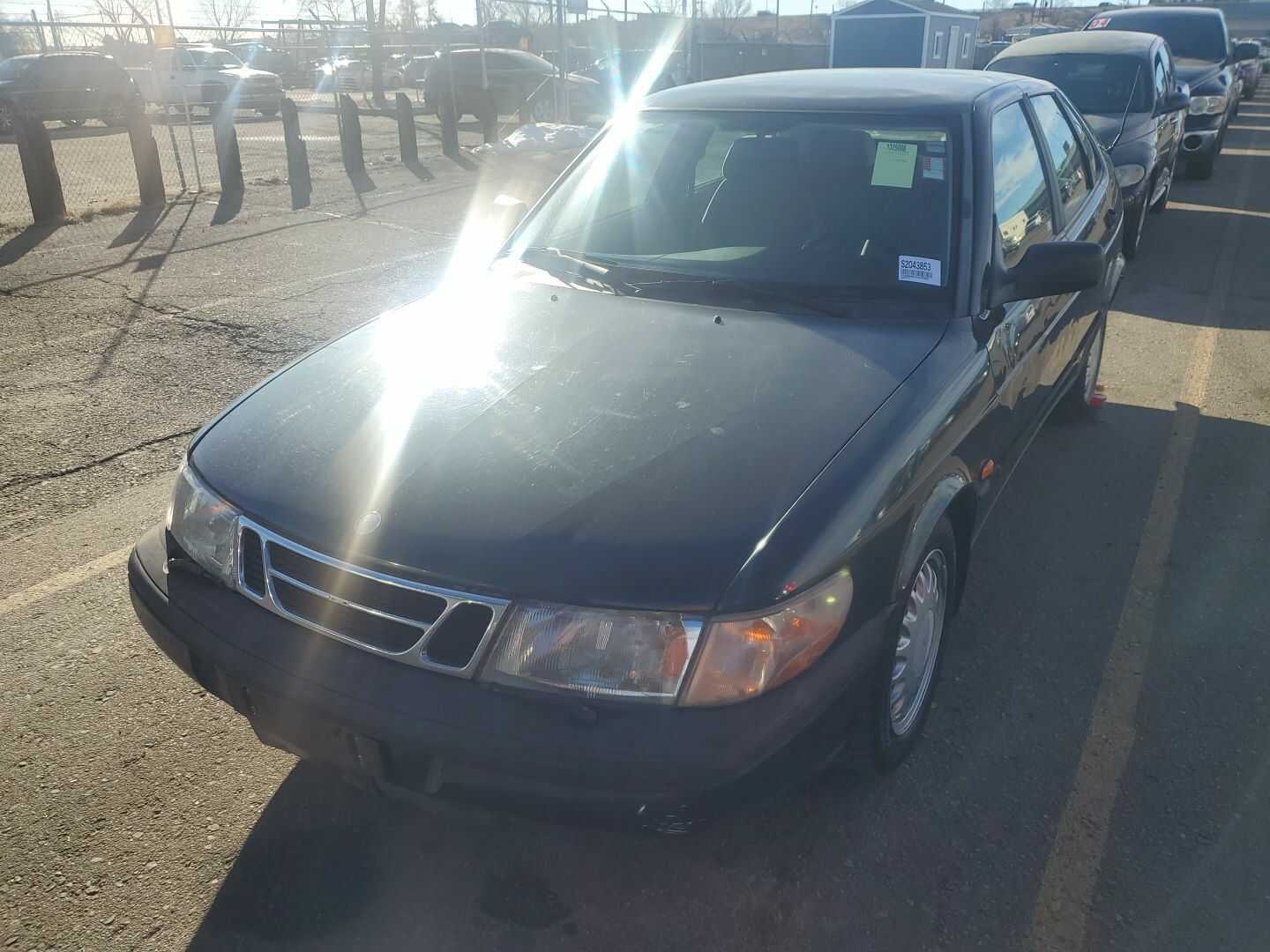 Saab 900