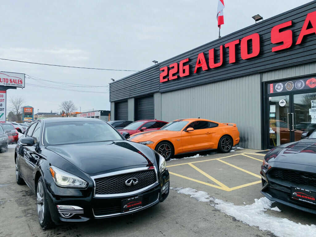 Infiniti Q70