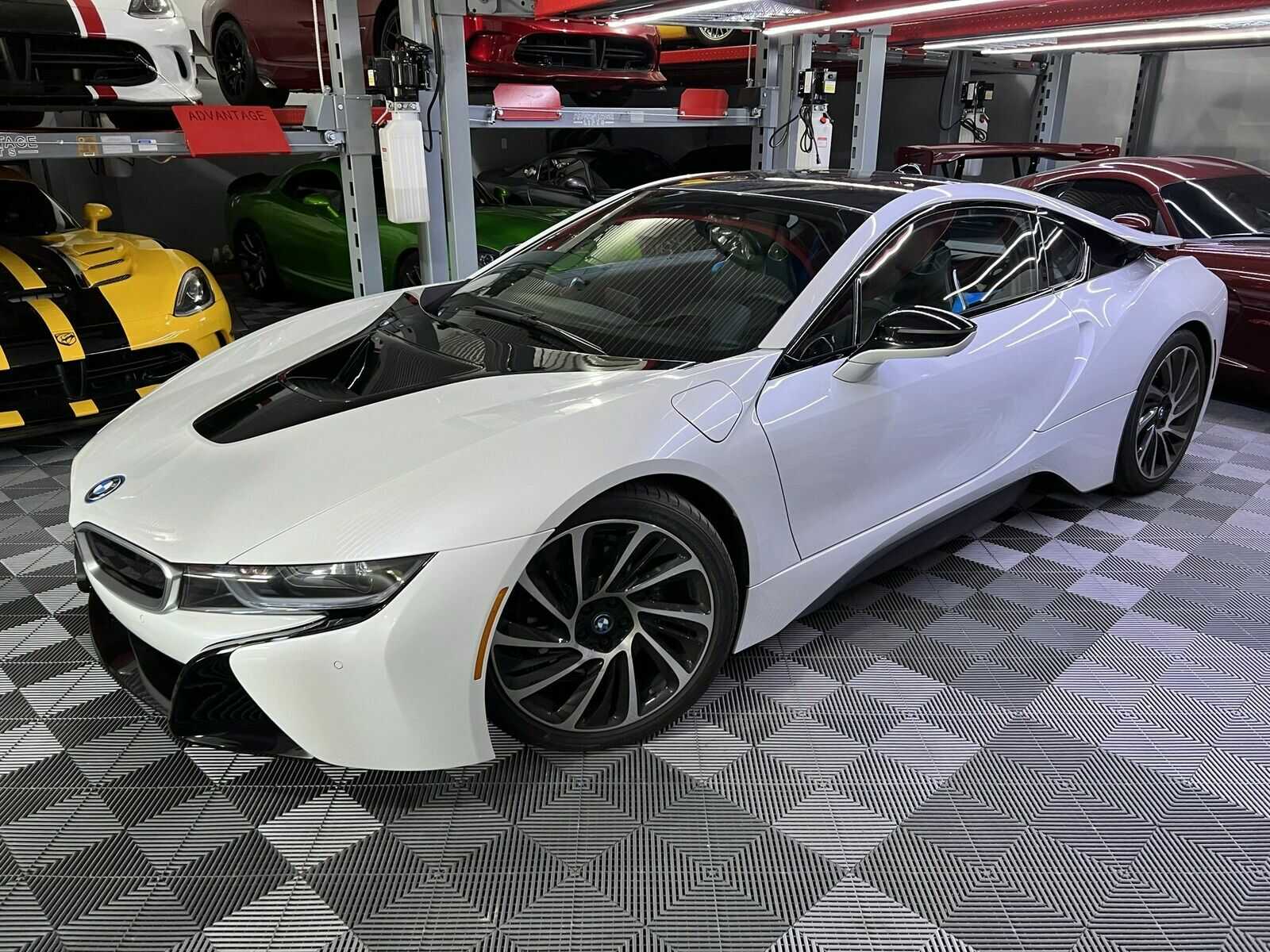 BMW i8