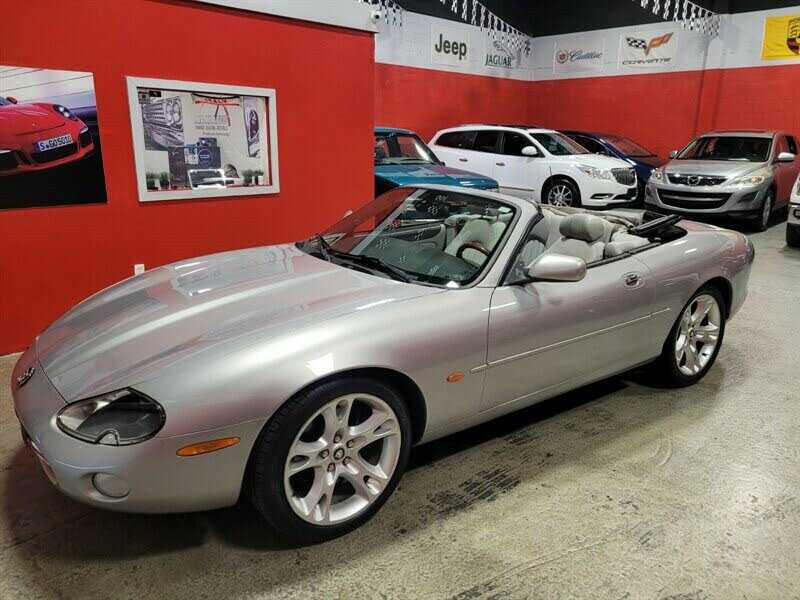 Jaguar XK8