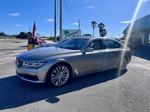 2016 BMW 750i