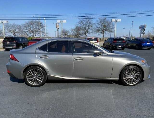 2016 Lexus IS