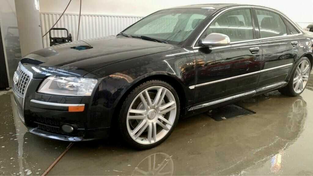 Audi S8