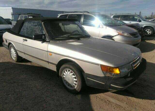 Saab 900