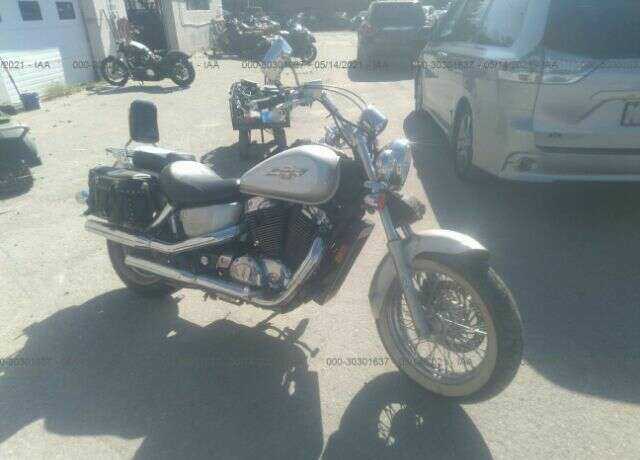 Honda VT1100C2 (SHADOW ACE)