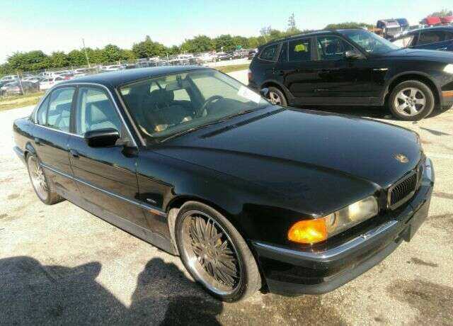 BMW 740i