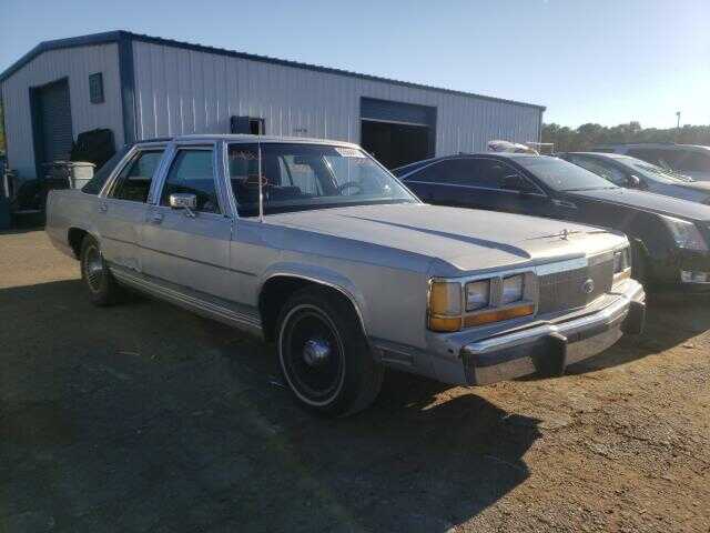 Ford Crown Victoria
