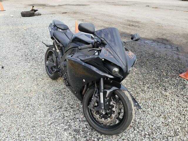 YAMAHA