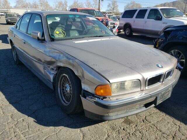 BMW 740i