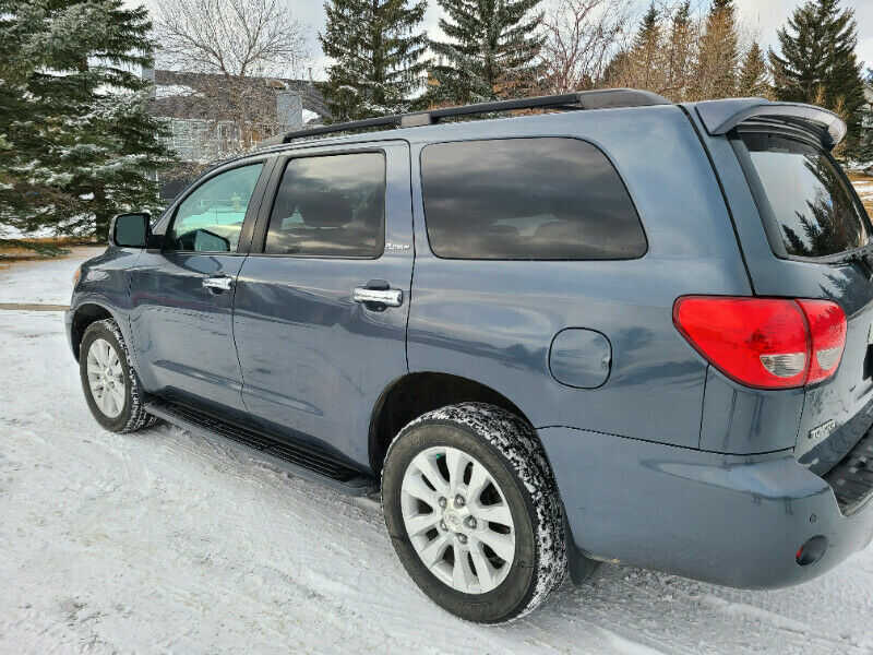 Toyota Sequoia