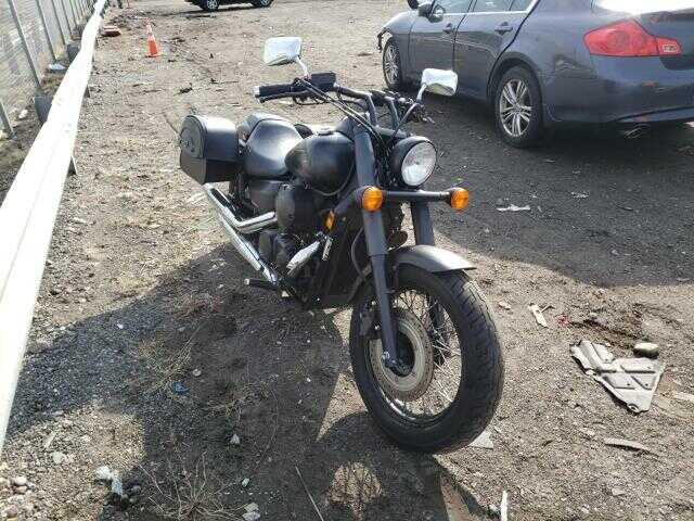 Honda VT750 (Shadow Phantom)
