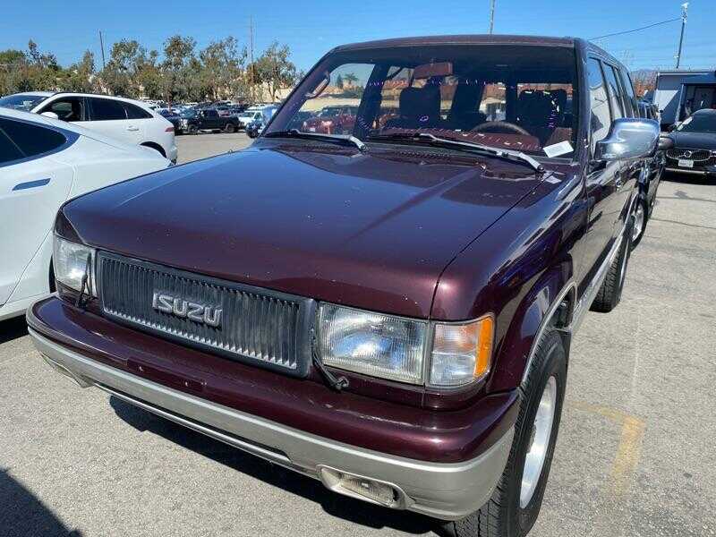 Isuzu Trooper