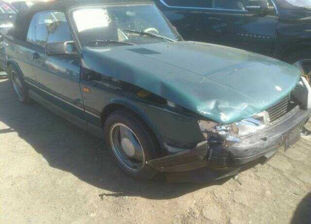 Saab 900