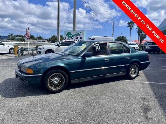 BMW 740i