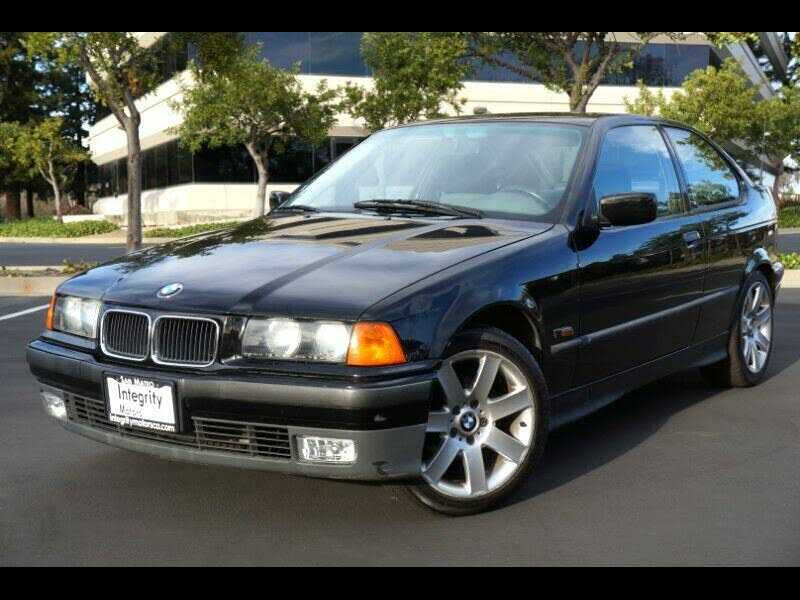 BMW 318ti