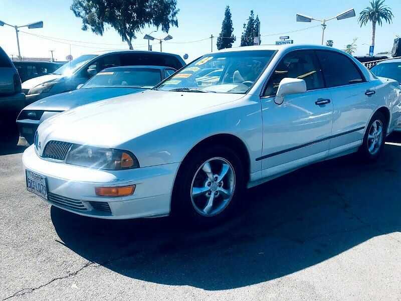Mitsubishi Diamante