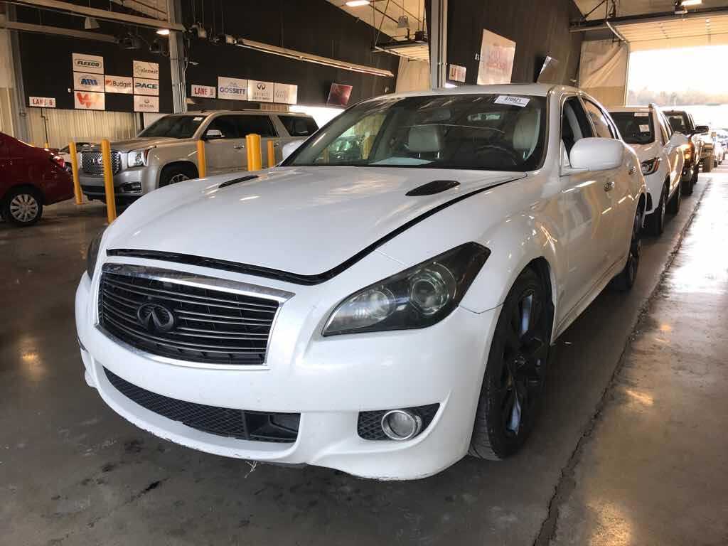 Infiniti M56