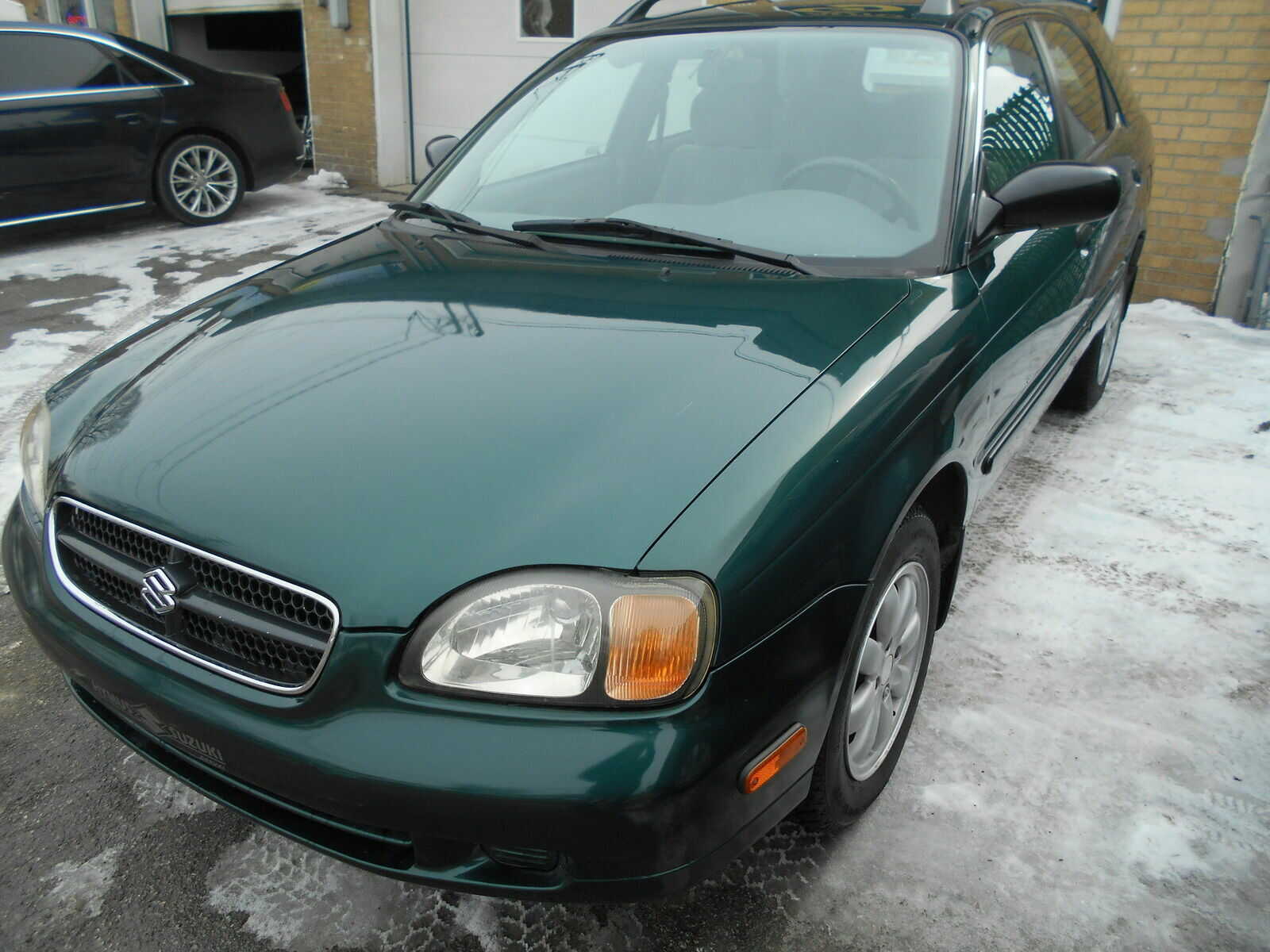 Suzuki Esteem