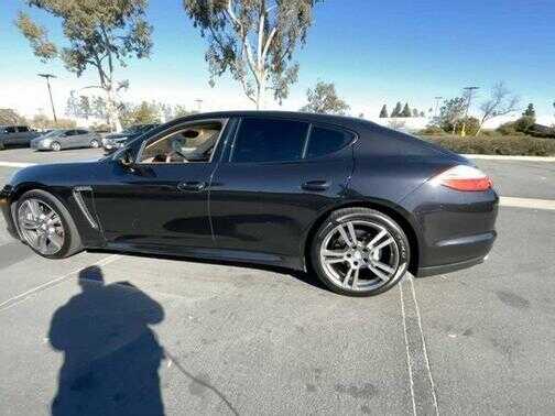 PORSCHE