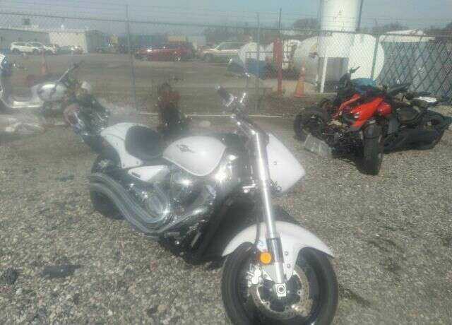 Suzuki VZ1500L