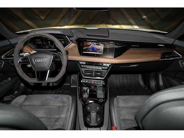 2022 Audi e-tron