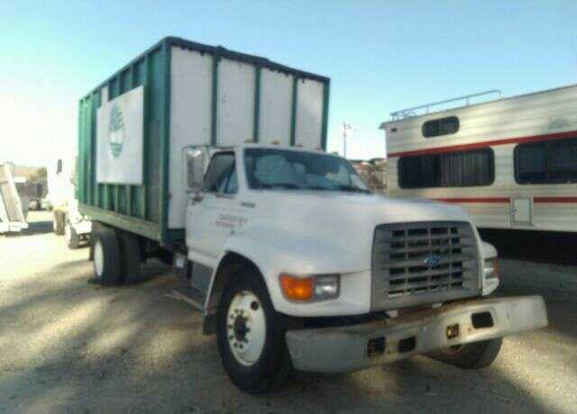 Ford F-700