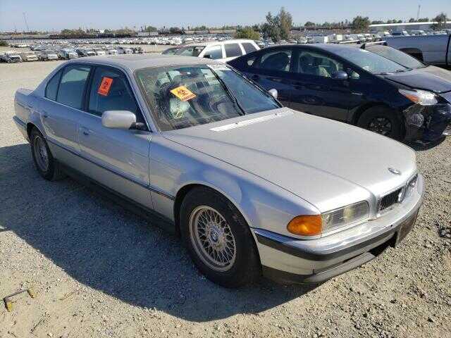 BMW 740i