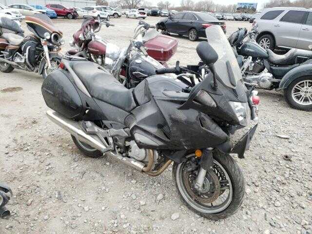 Honda NT700VA/NT700V