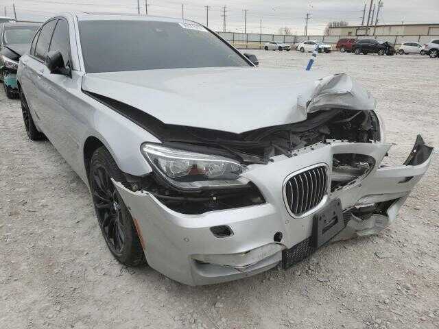 BMW 740i