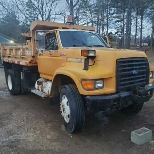 Ford F-700