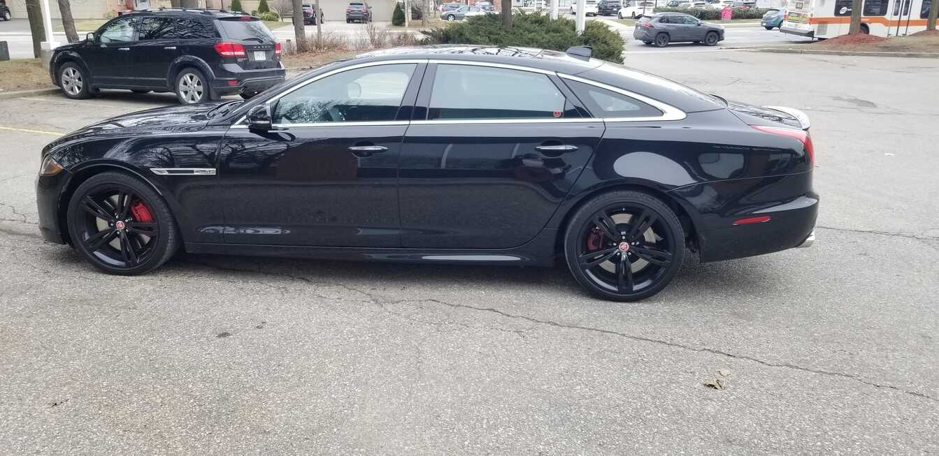 Jaguar XJ