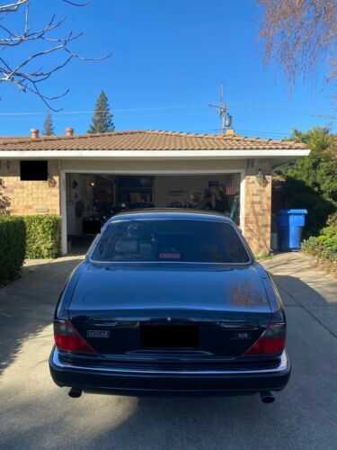 Jaguar XJR