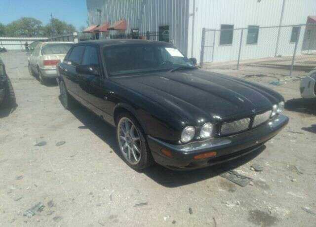 Jaguar XJR