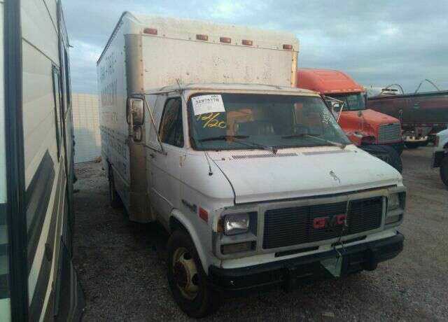 GMC Cutaway Van