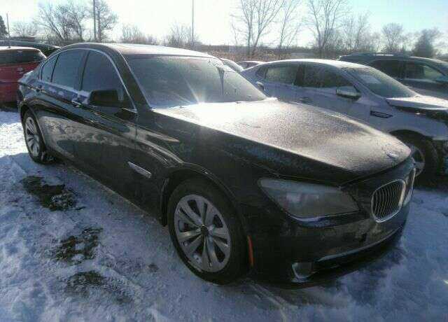 BMW 740i