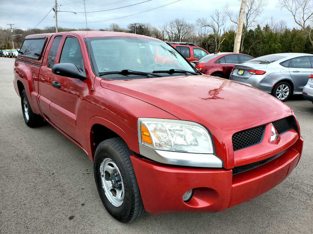 Mitsubishi Raider