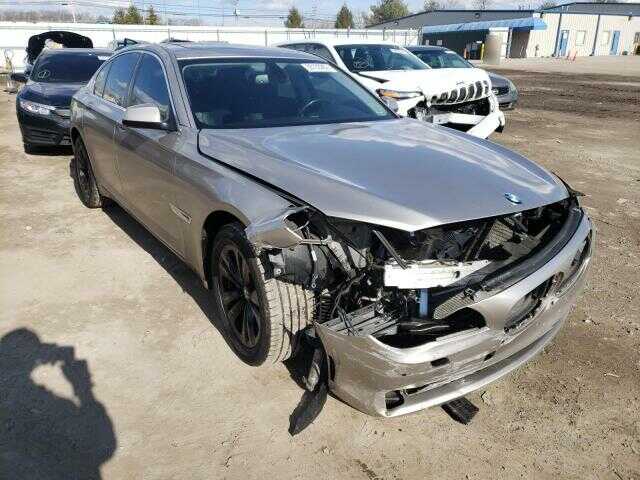 BMW 740i