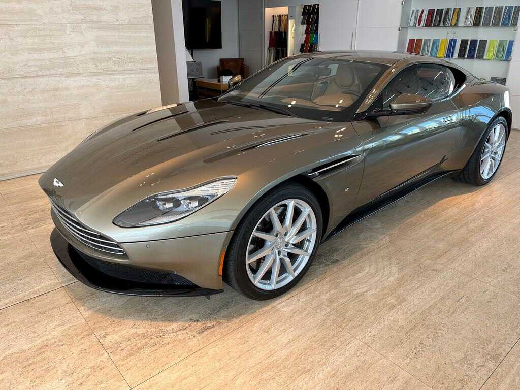 Aston Martin DB11