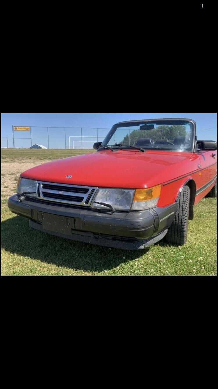 Saab 900