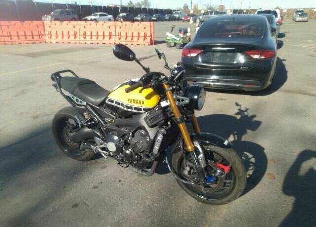 YAMAHA