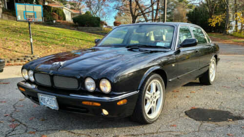 Jaguar XJR