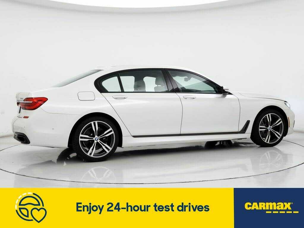 2019 BMW 740i